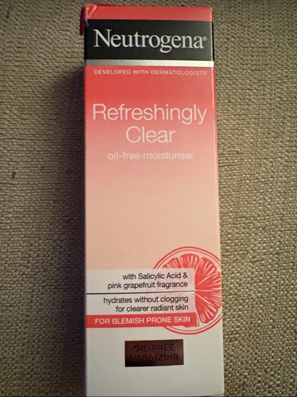 Neutrogena Refreshingly Clear Oil-Free Moisturiser - 50 ml